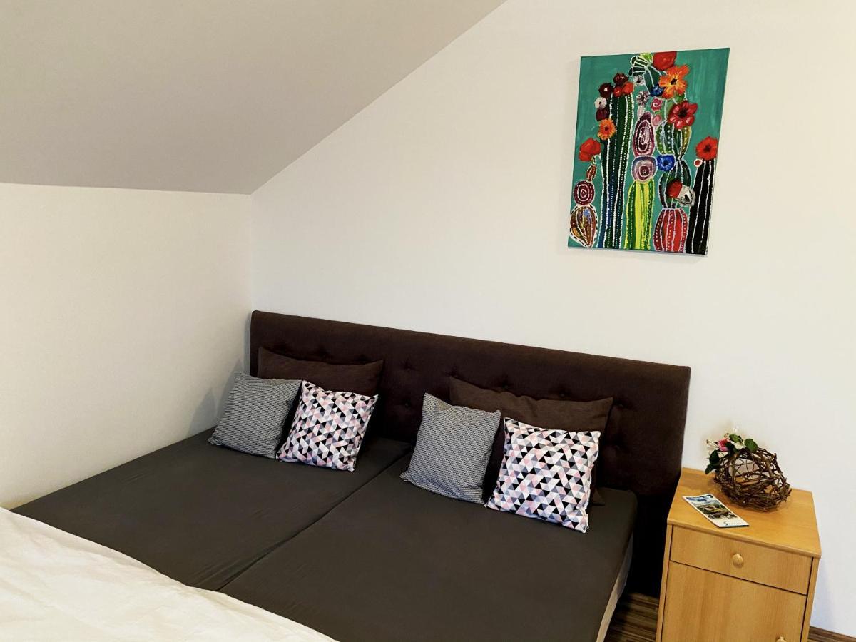 Bobita Apartman Sárvár Екстериор снимка