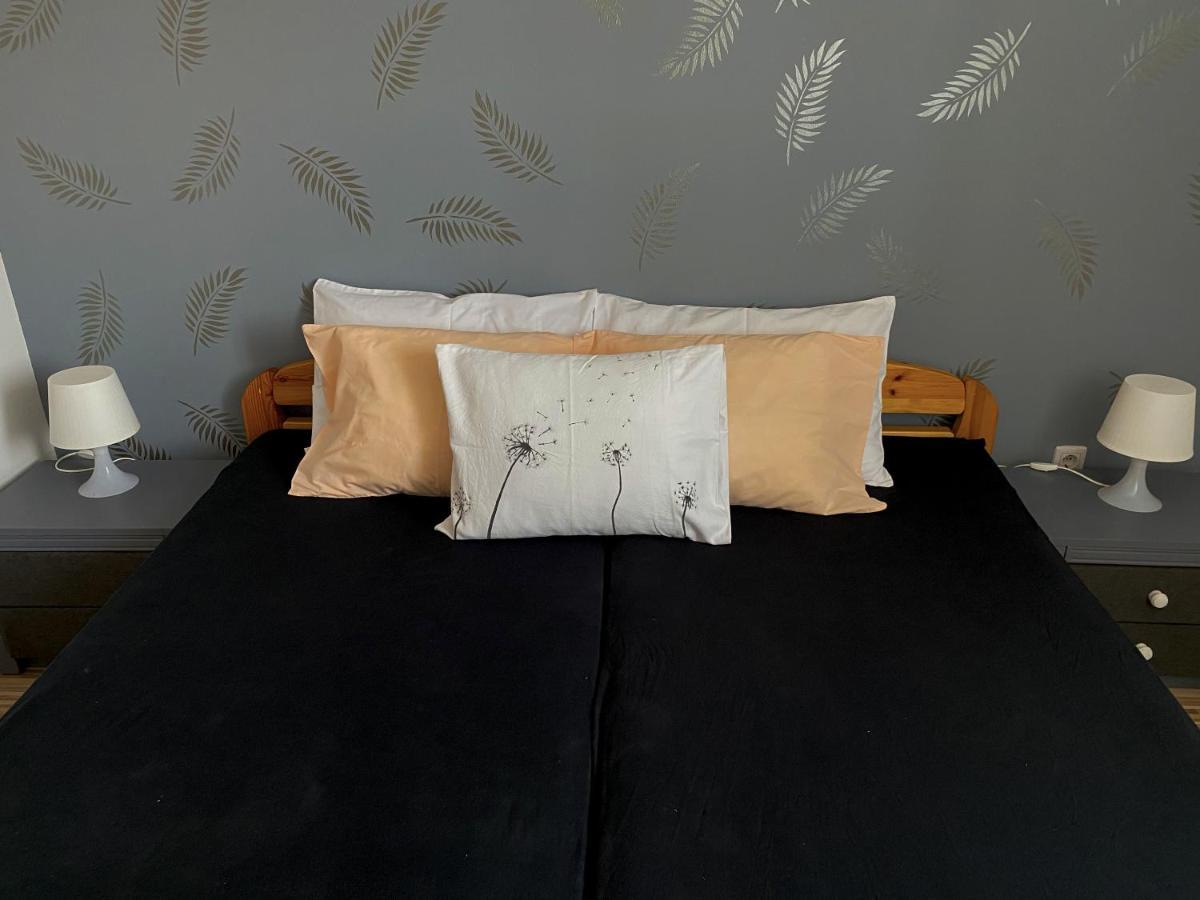 Bobita Apartman Sárvár Екстериор снимка