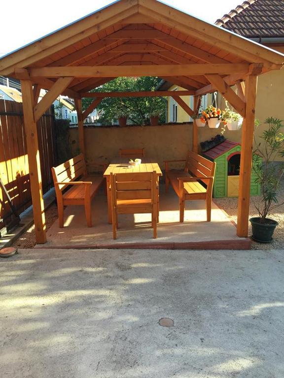 Bobita Apartman Sárvár Екстериор снимка
